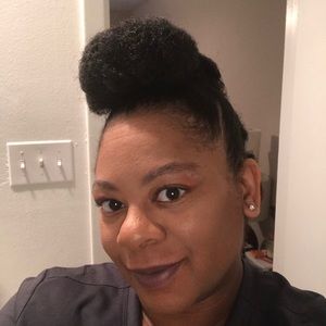 Meet your Posher, Janet